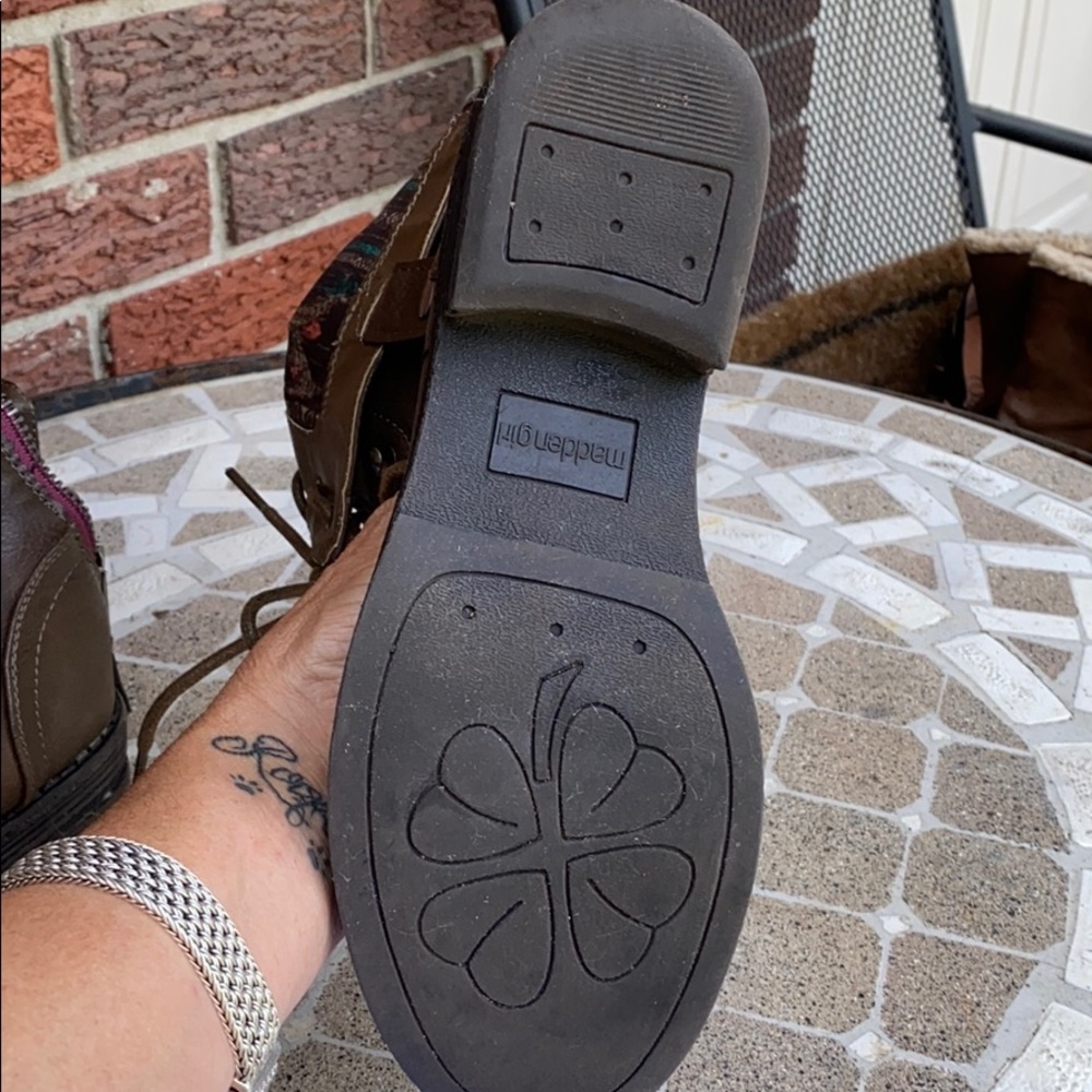 Boots - Picture 7 of 7